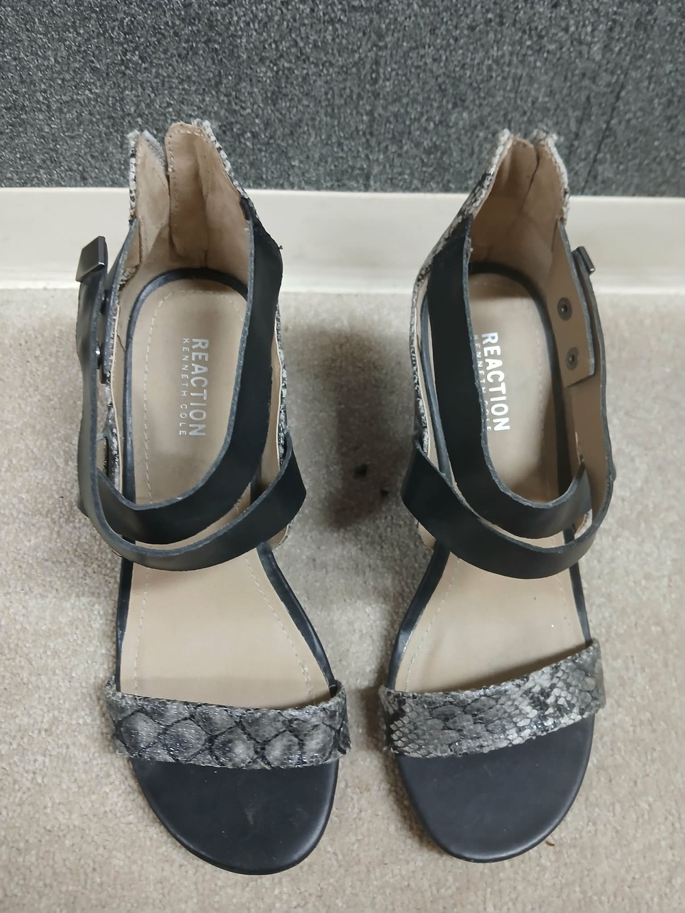 Reaction Kenneth Cole Black & Snake-Print Strappy Sandals